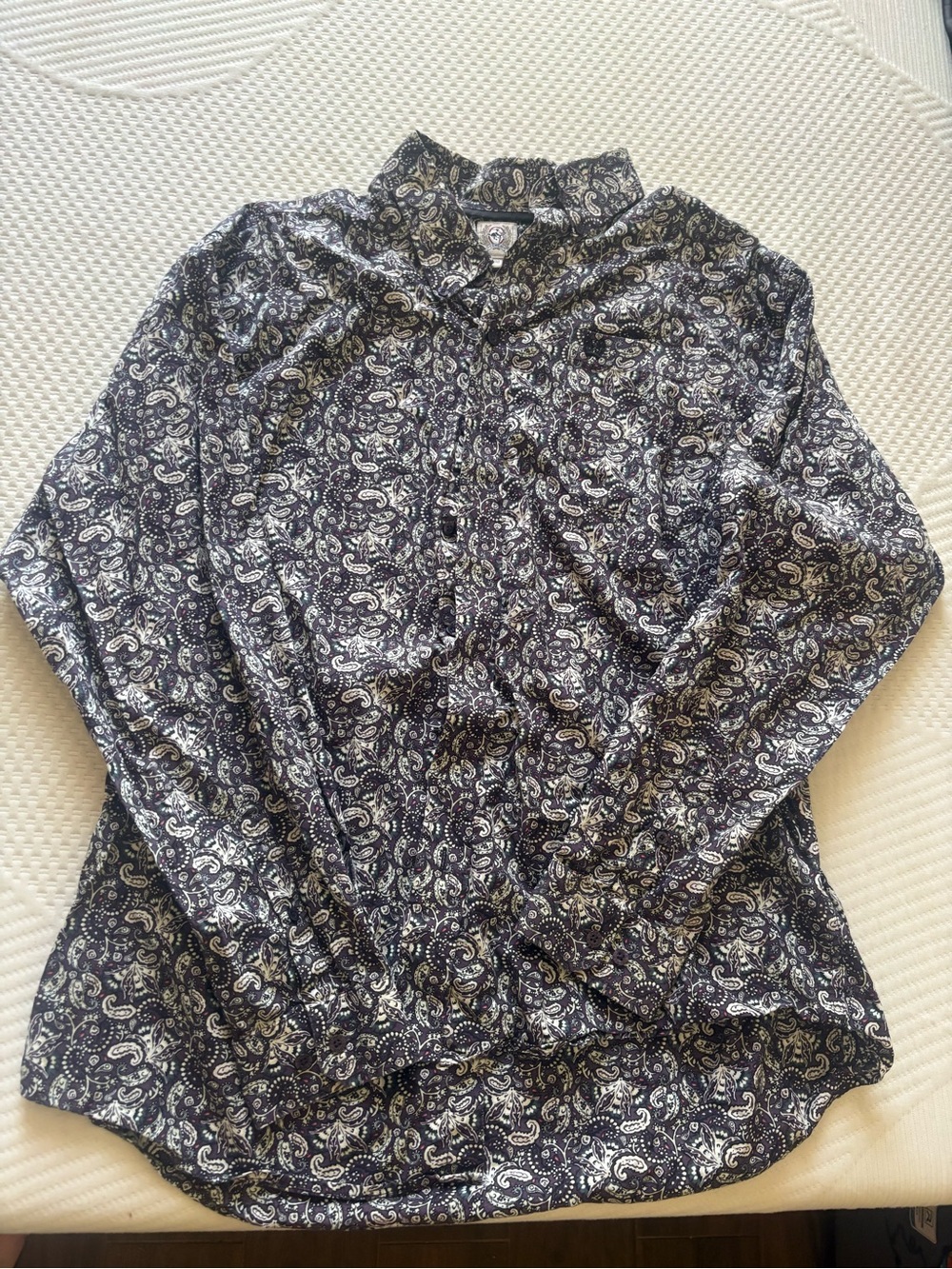 Cinch Paisley Button-Front Long-Sleeve Top